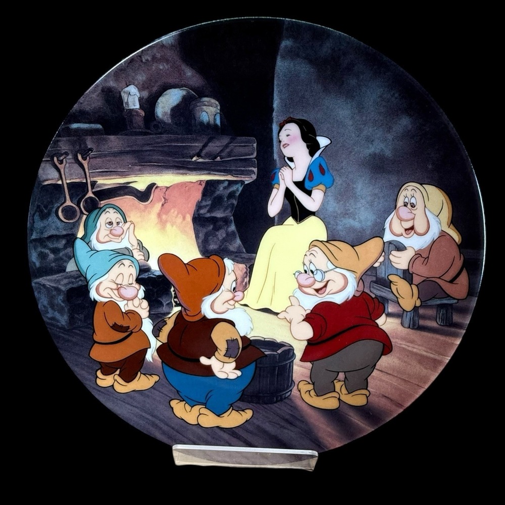 Disney Snow White "Fireside Love‎ Story" Knowles Collector Plate COA